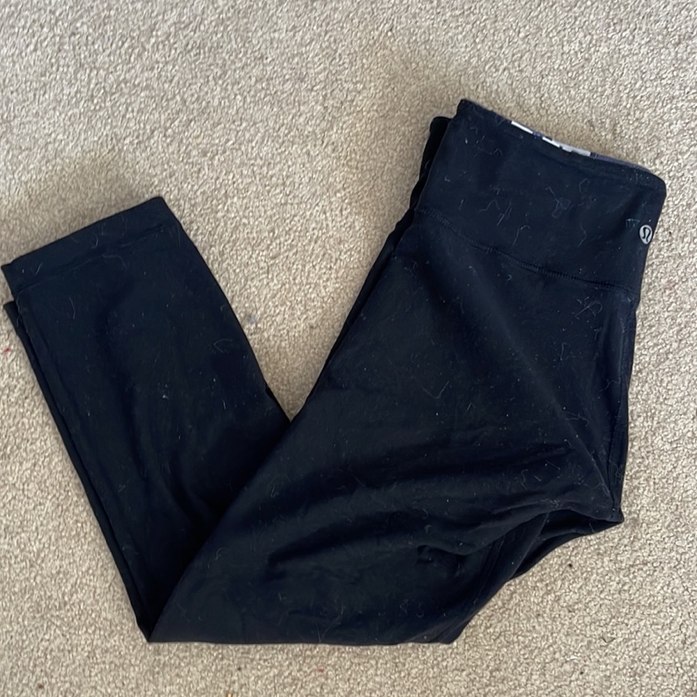 Black lululemon leggings